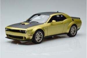 Dodge Challenger R/T Scat Pack Widebody 50. Aastapäev GT Spirit 1:18