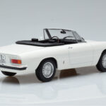 Alfa Romeo 2000 Spider Valge Norev 1:18 - image 2 of 7