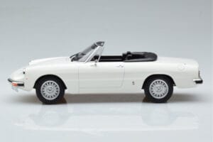 Alfa Romeo 2000 Spider Valge Norev 1:18 187882 Metall - pilt 4/7
