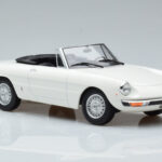 Alfa Romeo 2000 Spider Valge Norev 1:18 - image 5 of 7