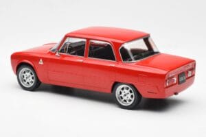 Alfa Romeo Giulia Nuova Super Punane Custom Wheels MCG 1:18 MCG18333 Metall - pilt 5/6