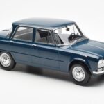 Alfa Romeo Giulia TI Petroolsinine Norev 1:18 - image 4 of 6