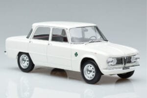 Alfa Romeo Giulia Ti Super Norev 1:18 187970 Metall - pilt 4/6