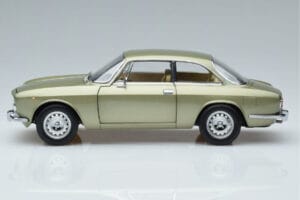 Alfa Romeo GTV 2000 Roheline Piiratud Väljaanne Norev 1:18 187913 Metall - pilt 4/7
