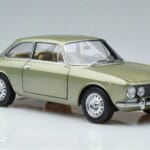 Alfa Romeo GTV 2000 Roheline Piiratud Väljaanne Norev 1:18 187913 Metall - image 5 of 7