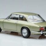 Alfa Romeo GTV 2000 Roheline Piiratud Väljaanne Norev 1:18 187913 Metall - image 6 of 7