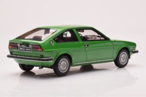 Alfa Romeo Alfasud Sprint Roheline Otto 1:18 OT1043 Vaik - pilt 2/6