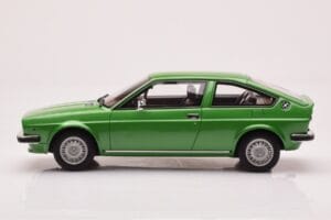 Alfa Romeo Alfasud Sprint Roheline Otto 1:18 OT1043 Vaik - pilt 3/6