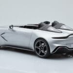 Aston Martin V12 Speedster Hõbedane GT Spirit 1:18 - image 5 of 6