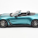Aston Martin V12 Vantage Roadster Tayos Türkiis Roheline GT Spirit 1:18 - image 3 of 6