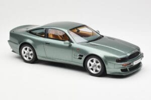 Aston Martin V8 Vantage Roheline GT Spirit 1:18 GT345 Vaik - pilt 4/6