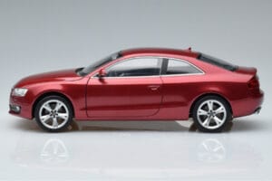 Audi A5 B8 Granaatpunane Norev 1:18 188352 Metall - pilt 4/7