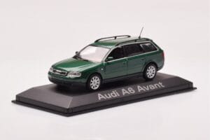 Audi A6 C5 Avant Roheline Minichamps 1:43 5010106213 Metall - pilt 2/4