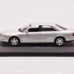 Audi A8 D2 Hõbe Roheline Triip Minichamps 1:43