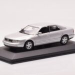 Audi A8 D2 Hõbedane Minichamps 1:43 - image 2 of 4