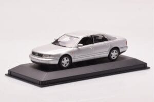 Audi A8 D2 Hõbedane Minichamps 1:43 433013006 Metall - pilt 2/4