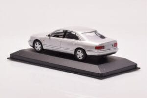 Audi A8 D2 Hõbedane Minichamps 1:43 433013006 Metall - pilt 3/4