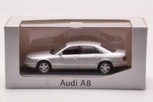 Audi A8 D2 Hõbedane Minichamps 1:43 433013006 Metall - pilt 4/4