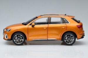 Audi Q3 F3 Oranž FAW 1:18 05730Q32019 Metall - pilt 4/7