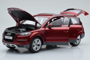 Audi Q7 4L Granaatpunane Kyosho 1:18 09222R Metall - pilt 2/8