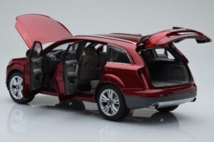 Audi Q7 4L Granaatpunane Kyosho 1:18 09222R Metall - pilt 5/8