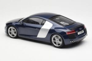 Audi R8 4.2 FSI V8 Sinine Kyosho 1:18 09213BL Metall - pilt 7/8