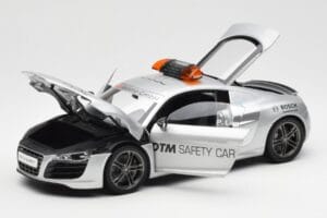 Audi R8 5.2 DTM Safety Car 2010 Kyosho 1:18 09216DTM Metall - pilt 2/8