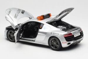 Audi R8 5.2 DTM Safety Car 2010 Kyosho 1:18 09216DTM Metall - pilt 5/8