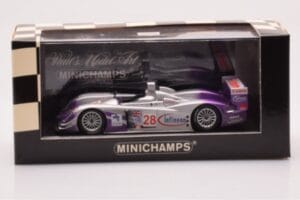 Audi R8 LMP900 #28 F. Biela / P. Kaffer / A. McNish 12 Hours of Sebring Winner 2004 Minichamps 1:43 4000412328 Metall - pilt 4/4