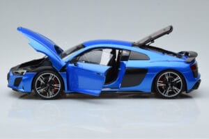 Audi R8 Performance Sinine Kengfai 1:18 VAKF-0355 Metall - pilt 4/10