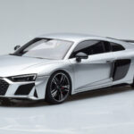 Audi R8 Performance Hõbedane Kengfai 1:18