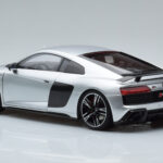 Audi R8 Performance Hõbedane Kengfai 1:18 - image 7 of 10