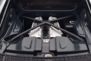 Audi R8 Performance Hõbedane Kengfai 1:18 VAKF-0354 Metall - pilt 9/10