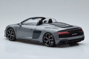 Audi R8 Spyder Performance Nardo Hall Kengfai 1:18 VAKF-0352 Metall - pilt 8/11