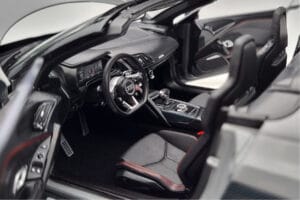 Audi R8 Spyder Performance Nardo Hall Kengfai 1:18 VAKF-0352 Metall - pilt 9/11
