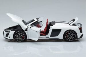 Audi R8 Spyder Performance Valge Kengfai 1:18 VAKF-0351 Metall - pilt 5/11