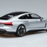 Audi RS e-tron GT Hõbedane Norev 1:18 188381 Metall - image 2 of 6