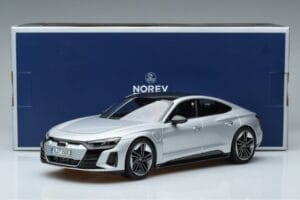 Audi RS e-tron GT Hõbedane Norev 1:18 188381 Metall - pilt 6/6