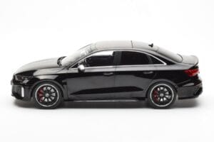 Audi RS3 8Y Sedan Must MCG 1:18 MCG18450 Metall - pilt 3/6