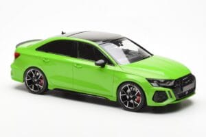 Audi RS3 8Y Sedan Roheline MCG 1:18 MCG18449 Metall - pilt 4/6