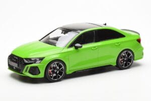 Audi RS3 8Y Sedan Roheline MCG 1:18