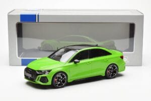 Audi RS3 8Y Sedan Roheline MCG 1:18 MCG18449 Metall - pilt 6/6