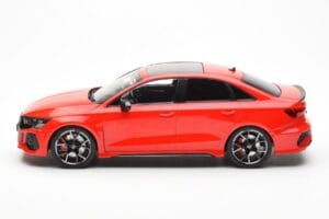 Audi RS3 8Y Sedan Punane MCG 1:18 MCG18451 Metall - pilt 3/6