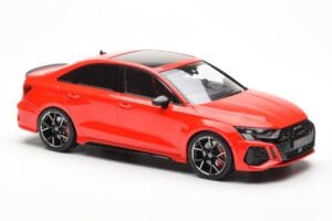 Audi RS3 8Y Sedan Punane MCG 1:18 MCG18451 Metall - pilt 4/6