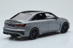 Audi RS3 8Y Sedan Performance Edition Hall GT Spirit 1:18 GT885 Vaik - pilt 2/6