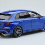 Audi RS3 8Y Sportback Performance Edition Nagaro Sinine GT Spirit 1:18 - image 2 of 5