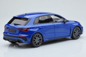 Audi RS3 8Y Sportback Performance Edition Nagaro Sinine GT Spirit 1:18 GT884 Vaik - pilt 2/5