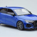 Audi RS3 8Y Sportback Performance Edition Nagaro Sinine GT Spirit 1:18 - image 3 of 5