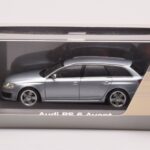 Audi RS6 C6 Monza Hõbe Minichamps 1:43 - image 4 of 4