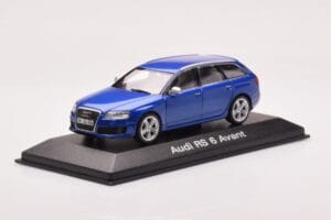 Audi RS6 C6 Sepang Sinine Minichamps 1:43 5010710223 Metall - pilt 2/4